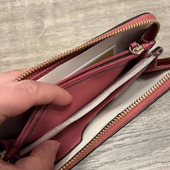 NWT Michael Kors Wrist Wallet - Rose Pink - Picture 10 of 12